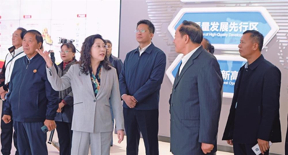 媒体聚焦 |永利集团88304： 争当引进与培育产业发展的“排头兵”